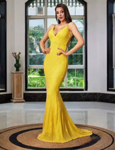 Load image into Gallery viewer, Charlotte Mellow Yellow