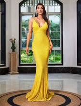 Load image into Gallery viewer, Charlotte Mellow Yellow