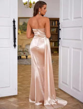 Load image into Gallery viewer, Ellie Champagne Pop