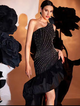 Load image into Gallery viewer, Leonora Black Beauty