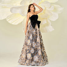 Load image into Gallery viewer, Molly (ICON COLLECTION)