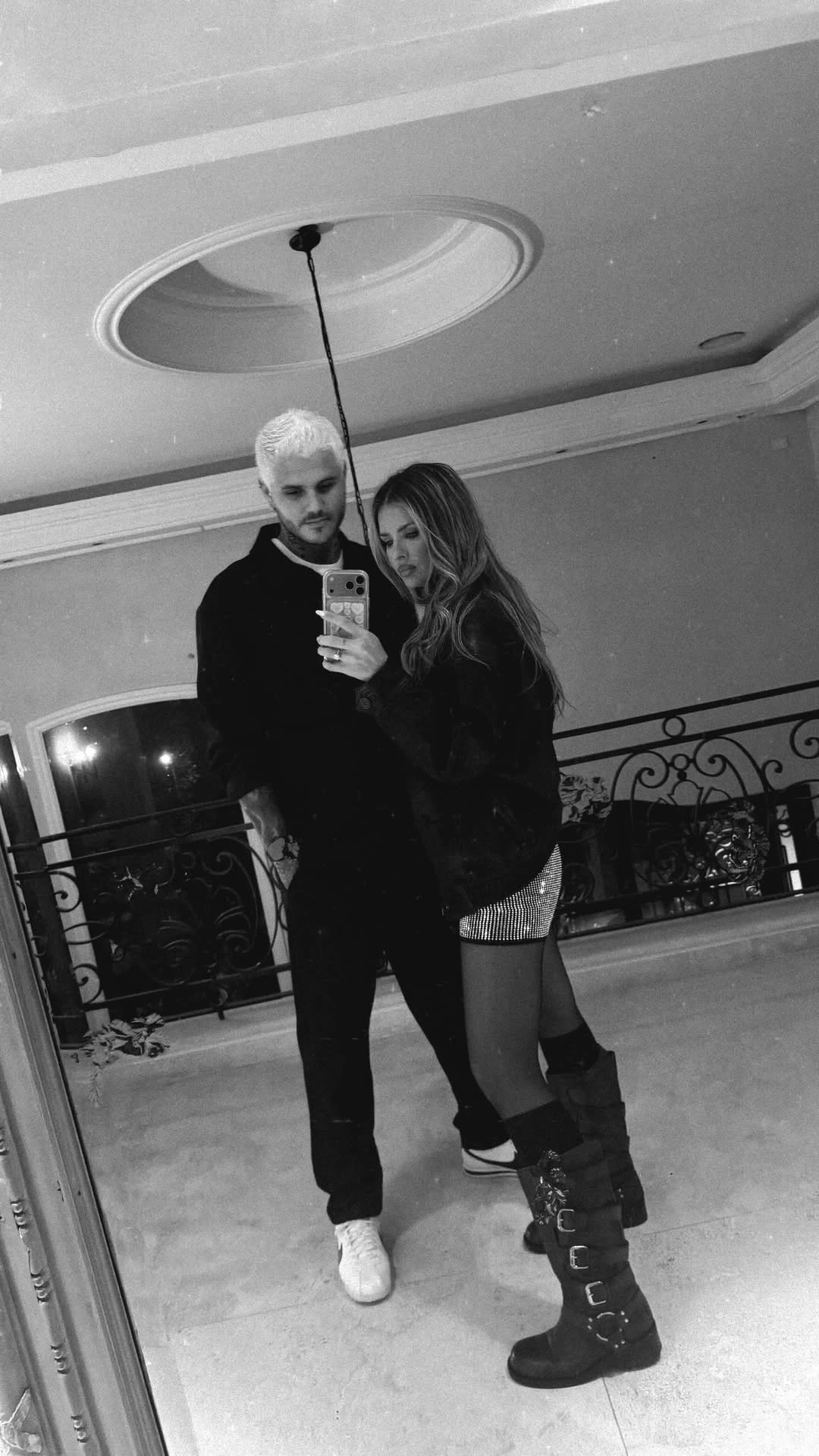 La China Suárez reaparece con Mauro Icardi y sorprende con un look rocker