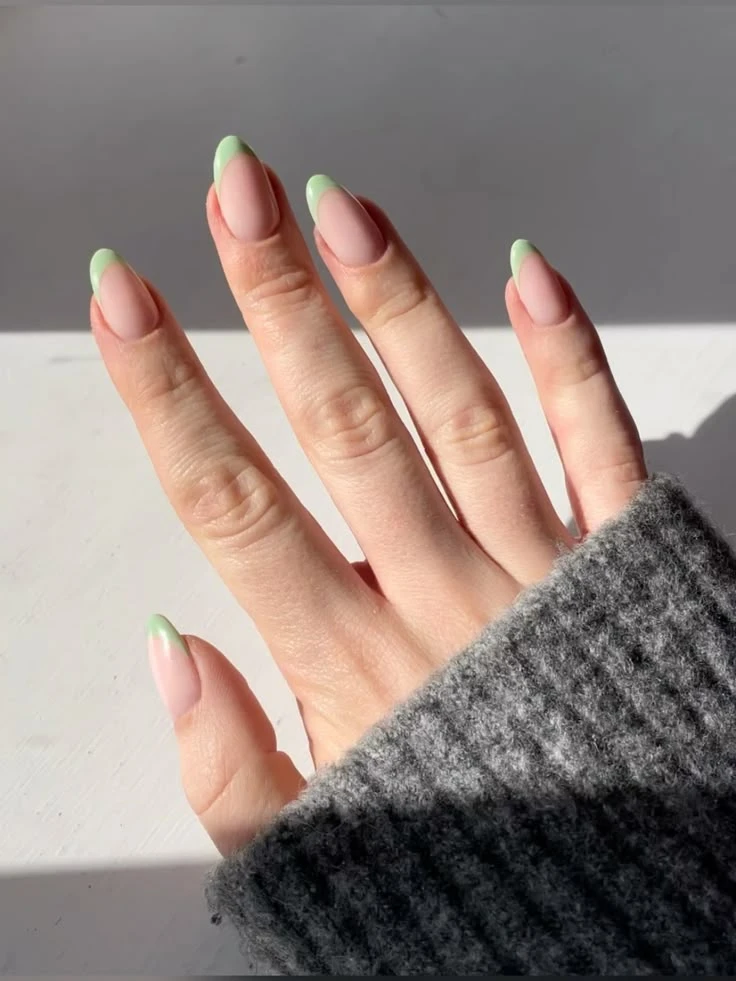 Manicura matcha: cómo llevar el verde más elegante del invierno