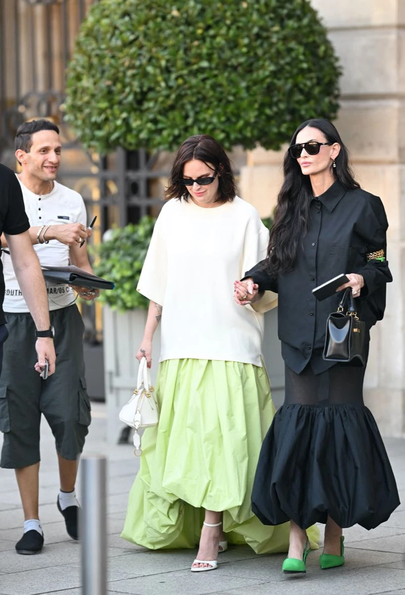 Demi Moore y su hija Tallulah Belle Willis marcan el regreso de la pollera balloon.