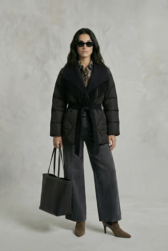 La colección icónica de Armesto combina estilo y comodidad en sus looks de denim