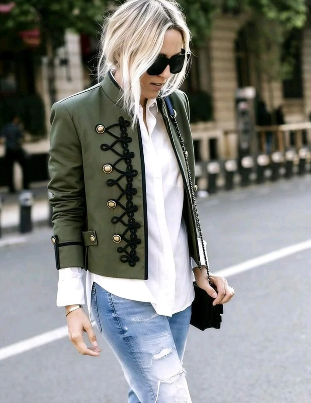 Chaqueta Napoleónica, el nuevo ítem de moda.