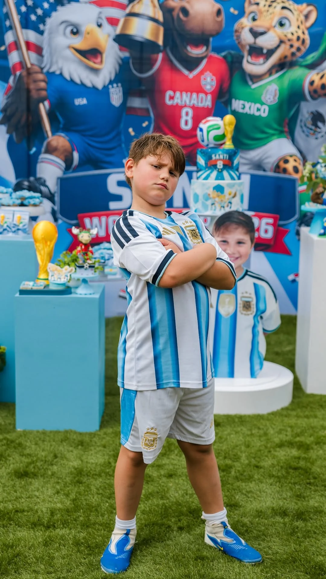 Así fue el cumpleaños con temática mundialista que Mandinha le organizó a Santino, el hijo del Dibu Martínez