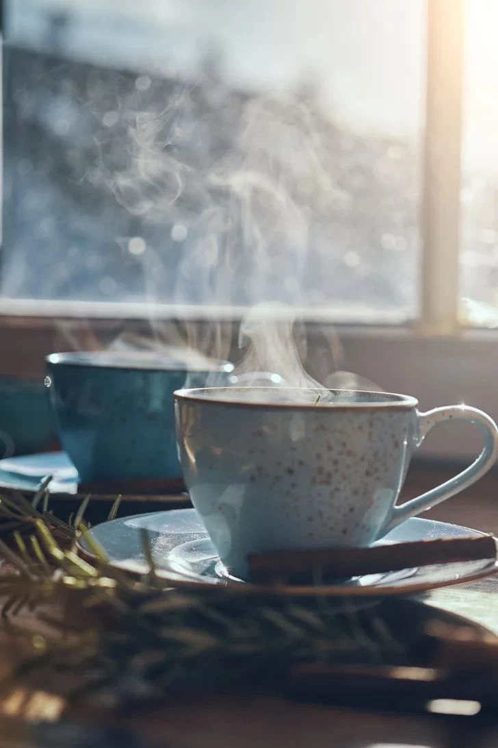 Las bebidas que te ayudan a dormir bien y cuáles conviene evitar antes de acostarte