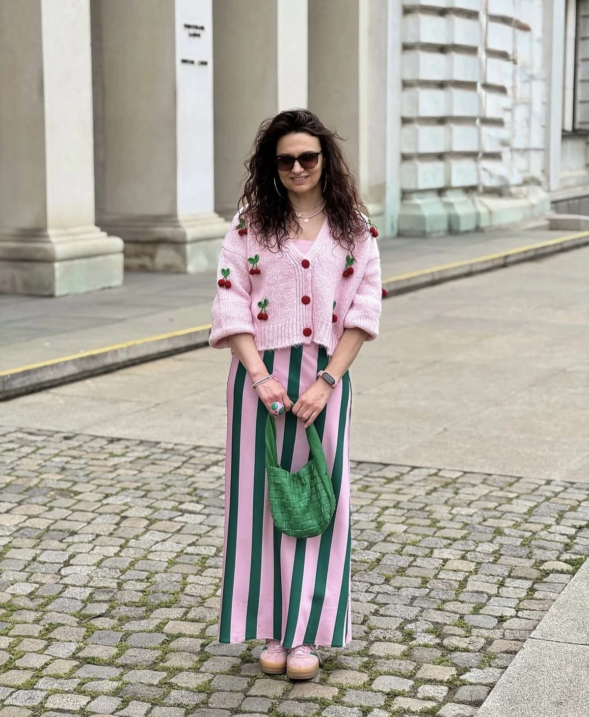 Pantalones rayados, la tendencia más cute de la primavera.