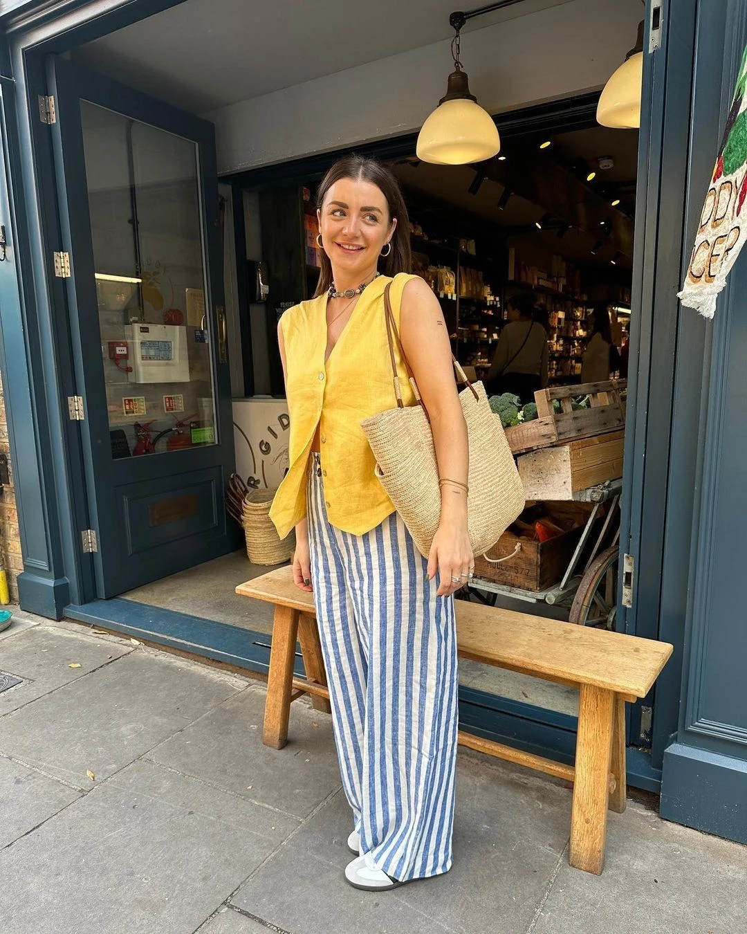 Pantalones rayados, la tendencia más cute de la primavera.