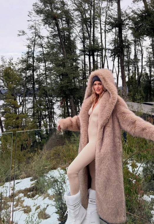 Mery del Cerro se suma al lujo après-ski con el look más chic
