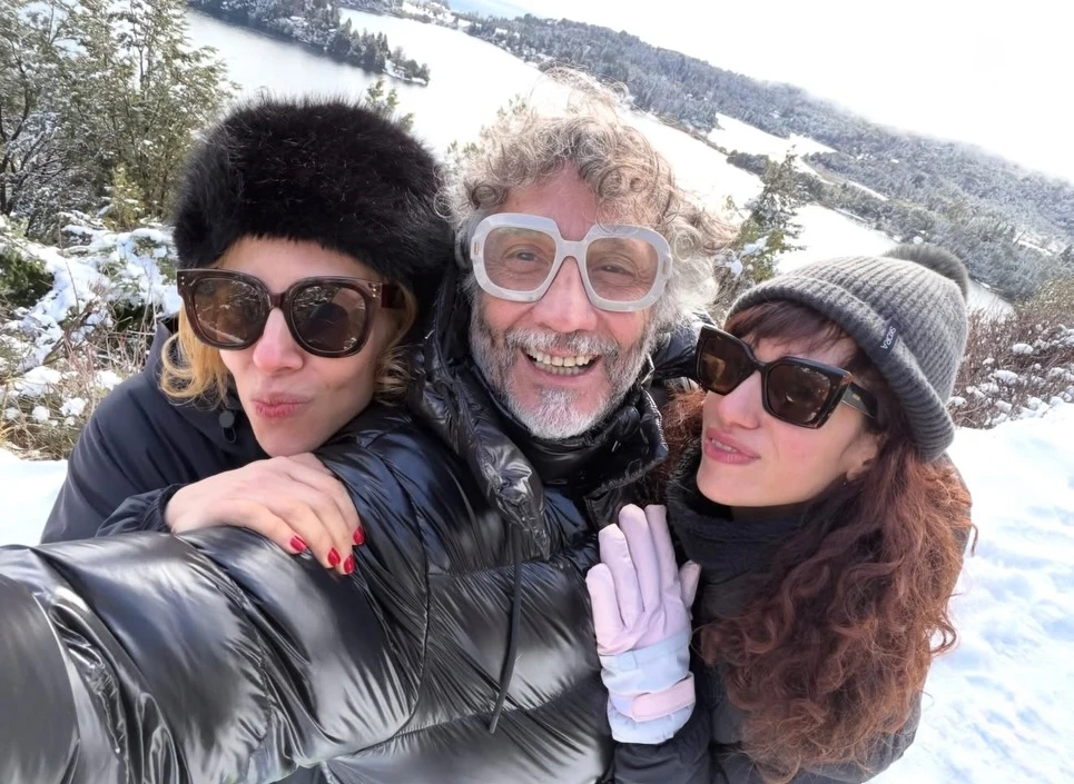 Fito Páez publicó algunas fotografías junto a sus acompañantes por separado. 