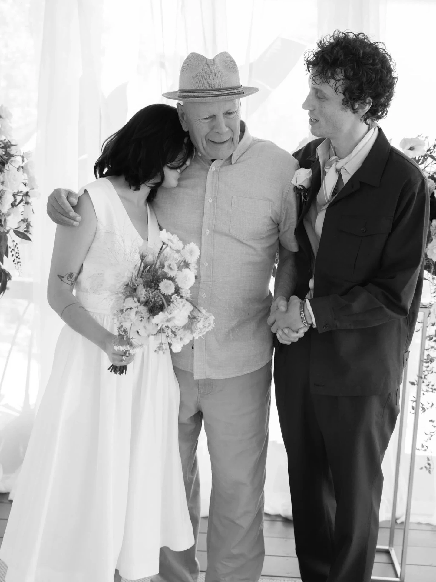 Las fotos íntimas de la boda de Tallulah Willis: reapareció Bruce Willis y emocionó a todos