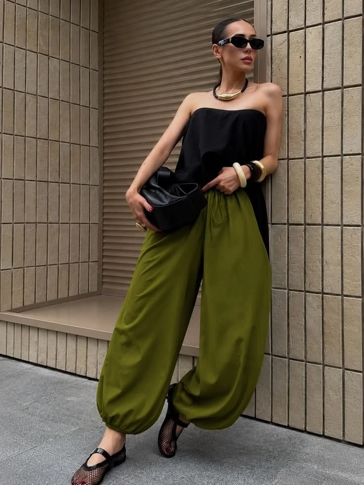 Pantalón globo, el ítem de moda que llega en primavera