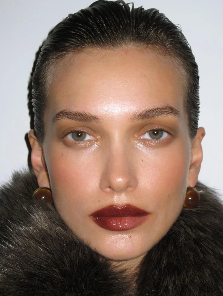 Eye maxxing: el truco de maquillaje viral que encuentra el color ideal para que tus ojos se vean más luminosos