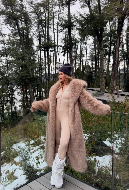 Mery del Cerro se suma al lujo après-ski con el look más chic