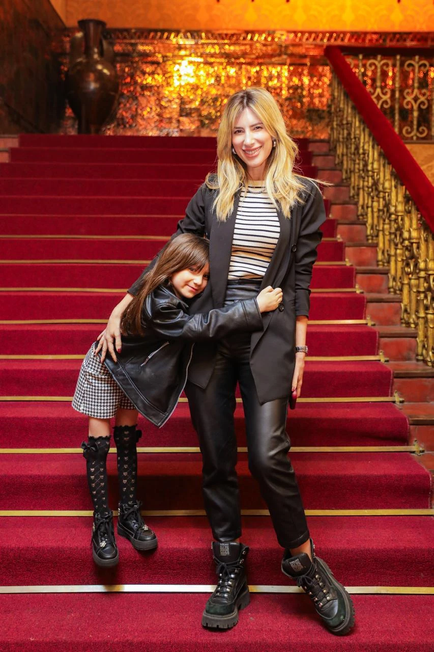 Daniela Pantano y su pequeña hija Ámbar Greco