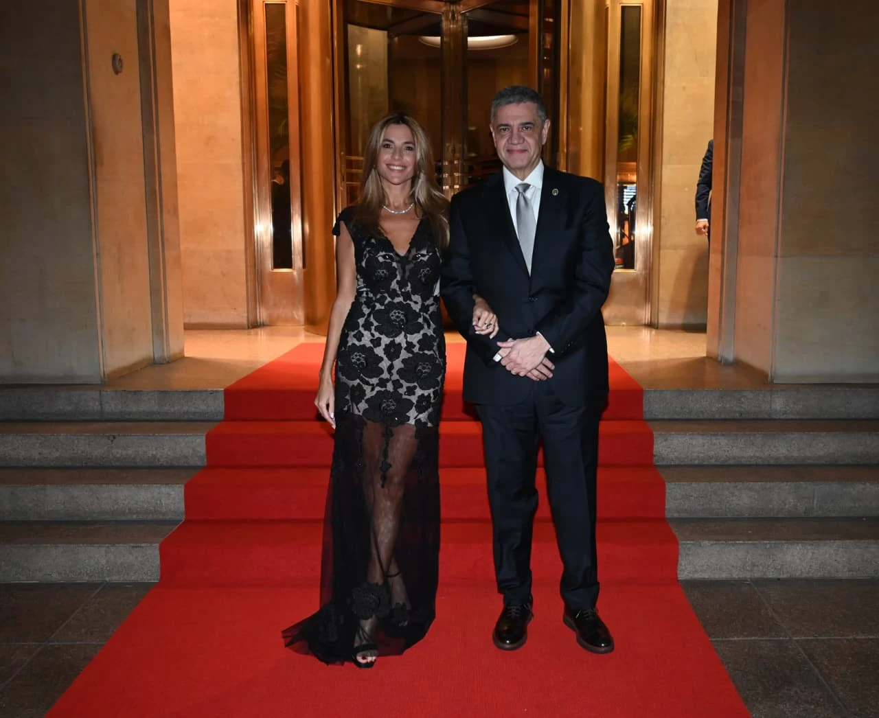 María Belén deslumbró con un vestido súper sensual de Natalia Antolín.
