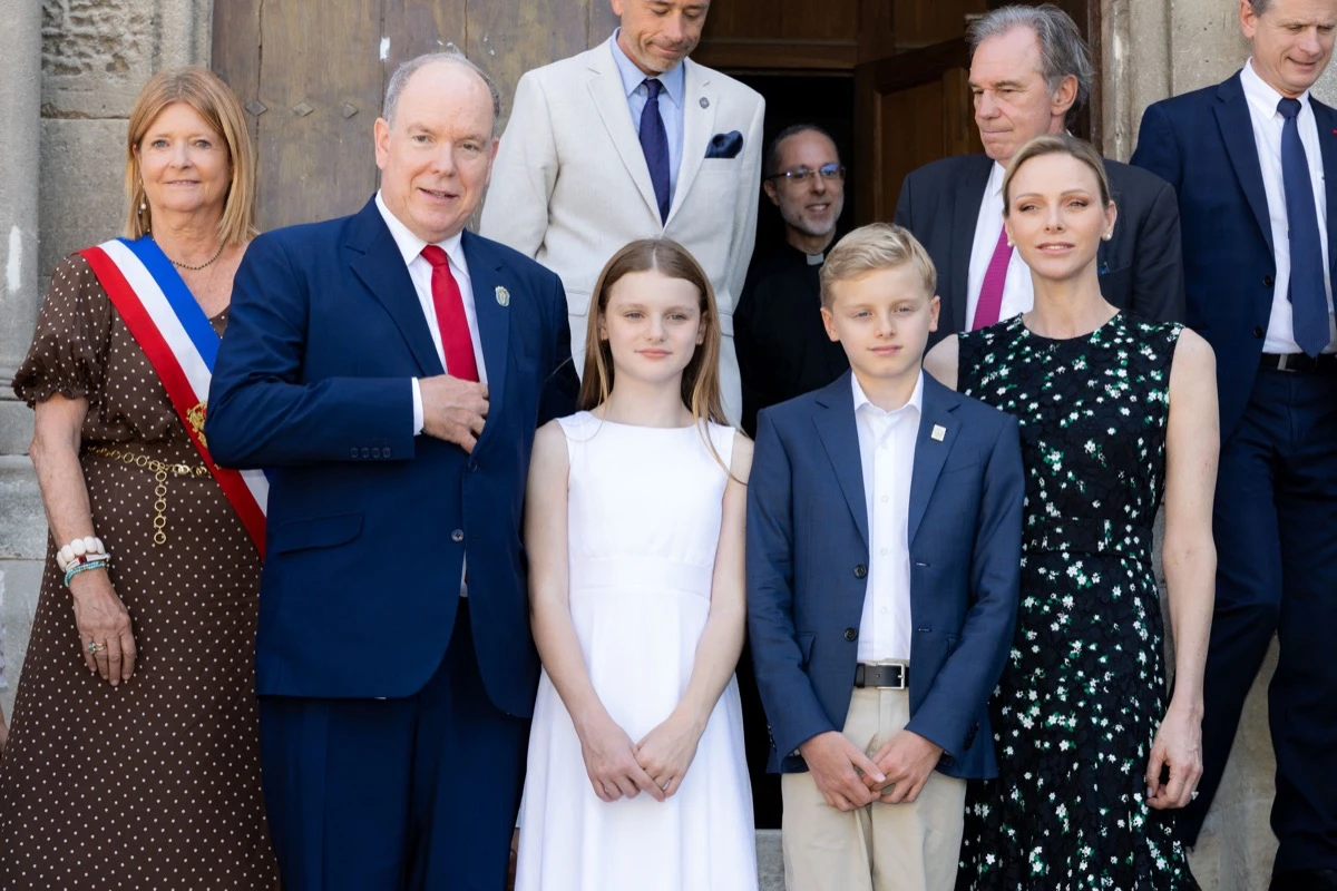 Charlene recupera el espíritu cottagecore con un vestido floral de Carolina Herrera