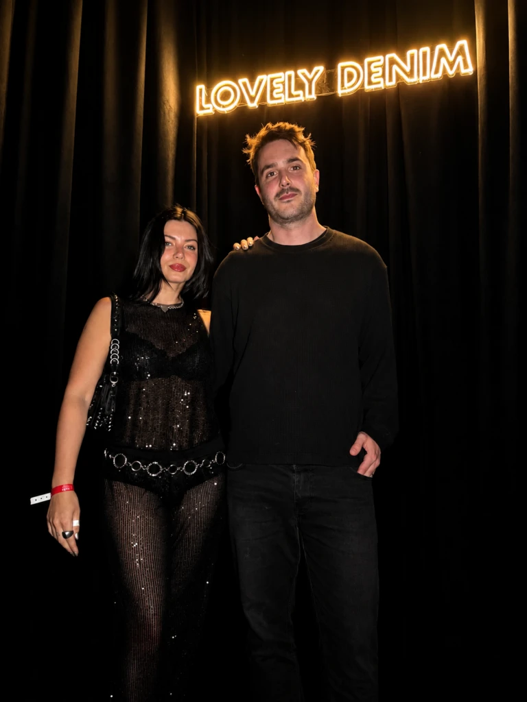 Manuel Celasco y su novia, en el Pre de Lovely Denim