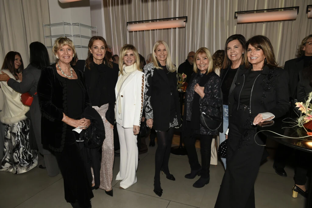 Marcela Gotlib, Nequi Galotti, Debora Plager, Evelyn Scheild, Adriana Costantini, Liliana Parodi y Teresa Calandra