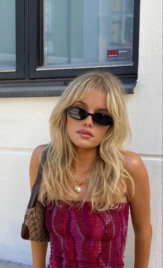 Whisper fringe: cómo llevar el flequillo liviano que es tendencia esta primavera