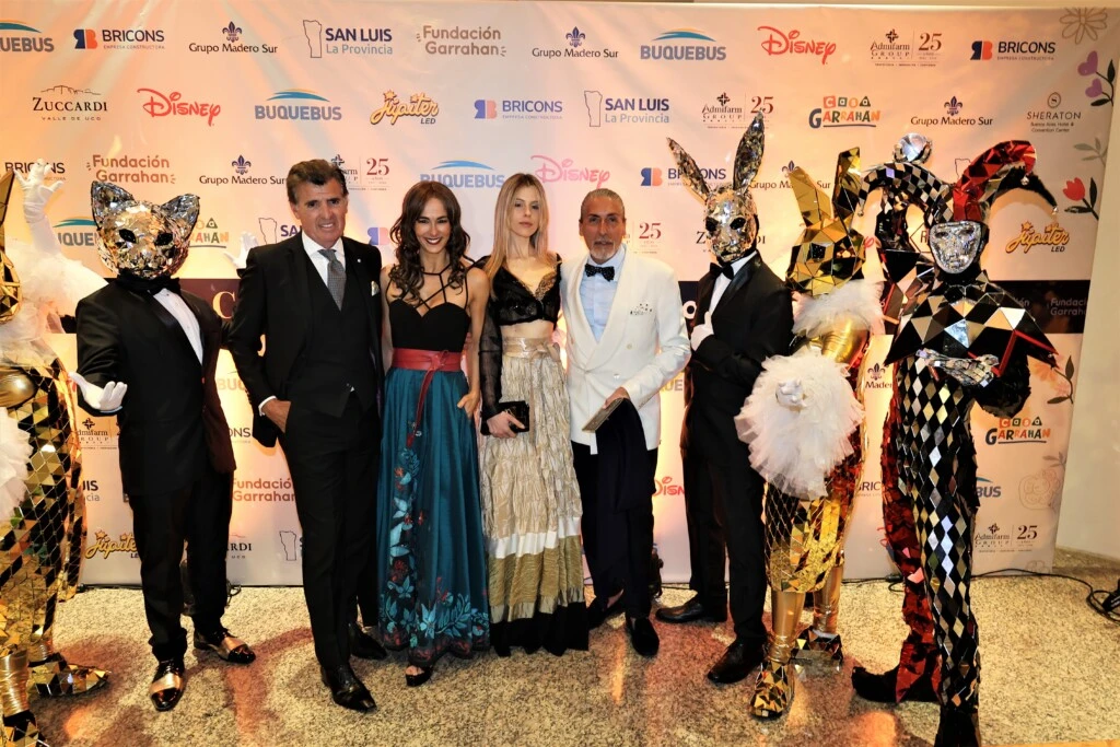 Alex Pérez Escoda. Silvina Scheffler, Alina Andrada y César Juricich