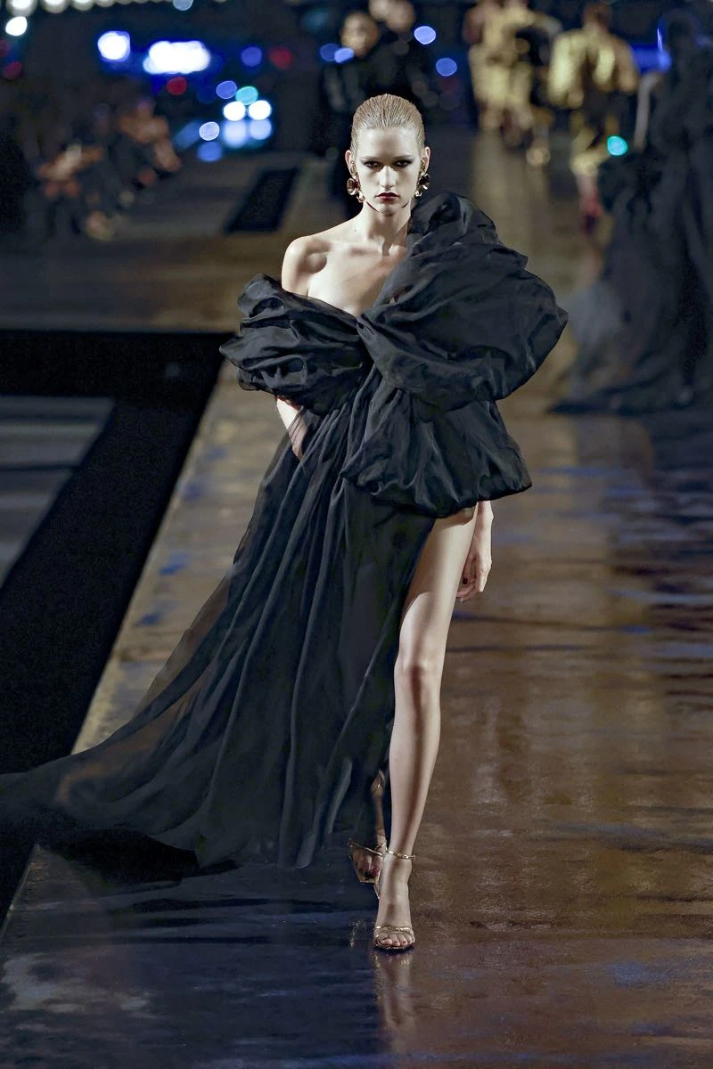  Saint Laurent primavera verano 2027.