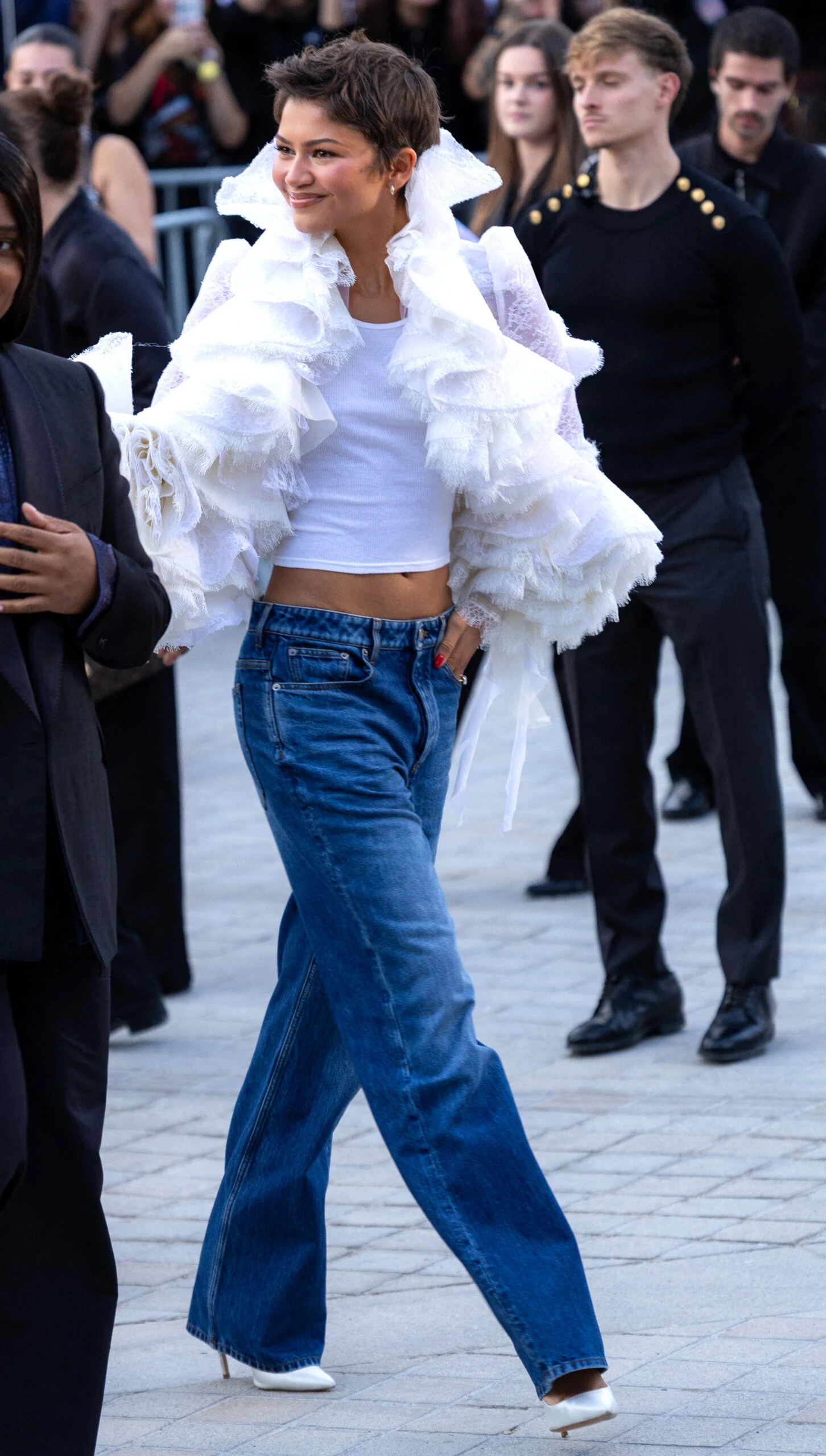 Zendaya  asistió al desfile de Louis Vuitton en París.