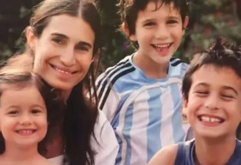Romina Yan y sus hijos: Azul, Valentín y Franco.