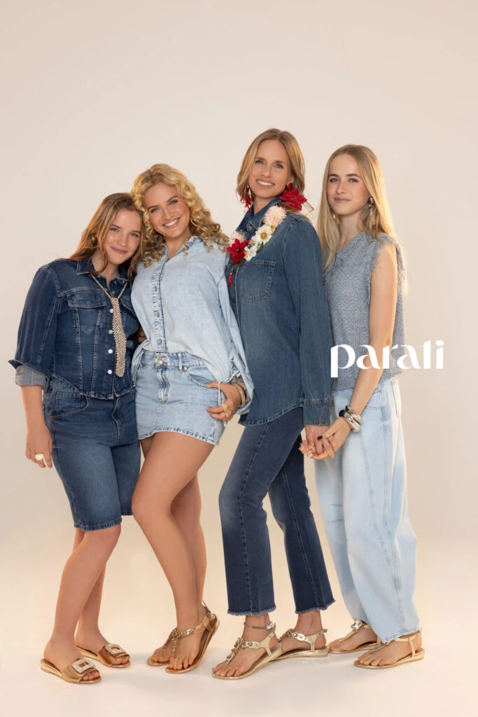 PARA TI CAROLA DEL BIANCO E HIJAS