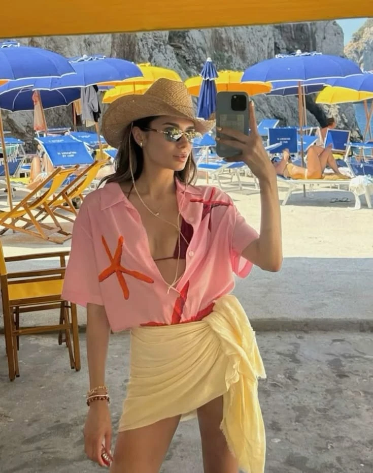 Pampita anticipa el regreso de la prenda más versátil de los looks playeros