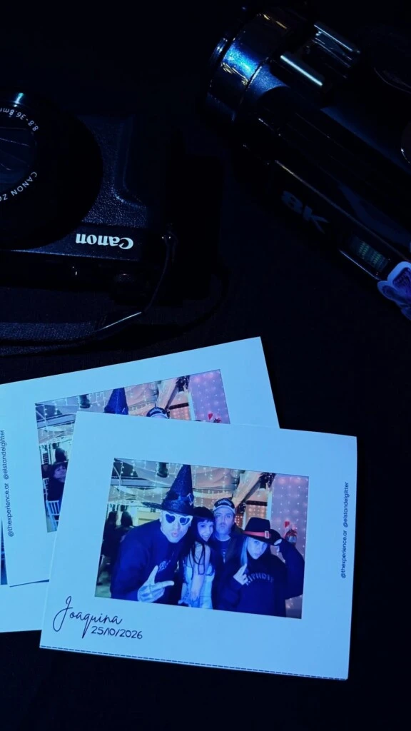 Entre fotografías con sus invitados, risas y karaoke, la Joaqui disfrutó de una celebración que combinó diversión con momentos de mucha sensibilidad.