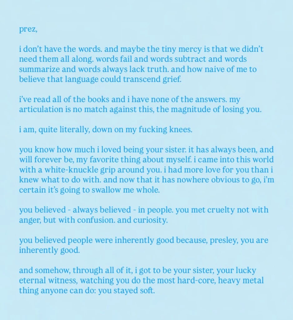 The 25-year-old actress shared on her official account a carousel of images with an emotional note written by herself, accompanied by endearing snapshots of both during their childhood.