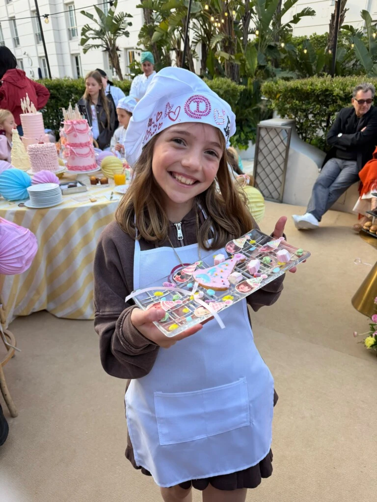 Tanto Wanda como su hermana, Zaira Nara, compartieron imágenes y videos de la celebración en sus redes sociales, donde mostraron algunos de los detalles del festejo y la alegría de la cumpleañera.